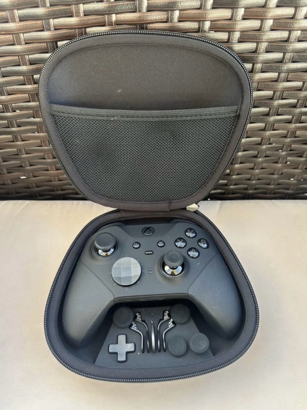 Xbox Elite Controller Series 2 With Carrying Case